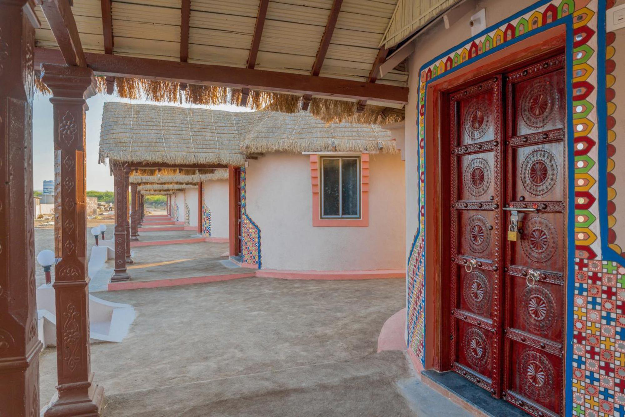 Dholavira Village Resort Exteriör bild